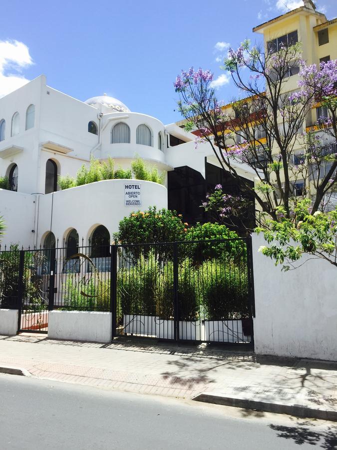 La Coupole Hotel Quito Esterno foto